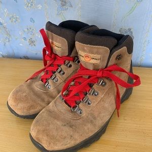 Earth Spirit hiking boots size 7.5 with new red laces. Only worn a few times